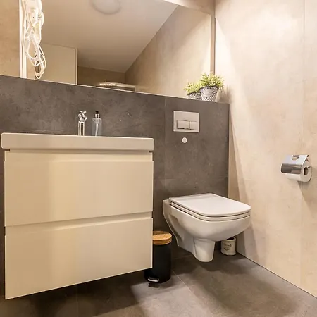 Rentplanet - Izerska Апартаменты *